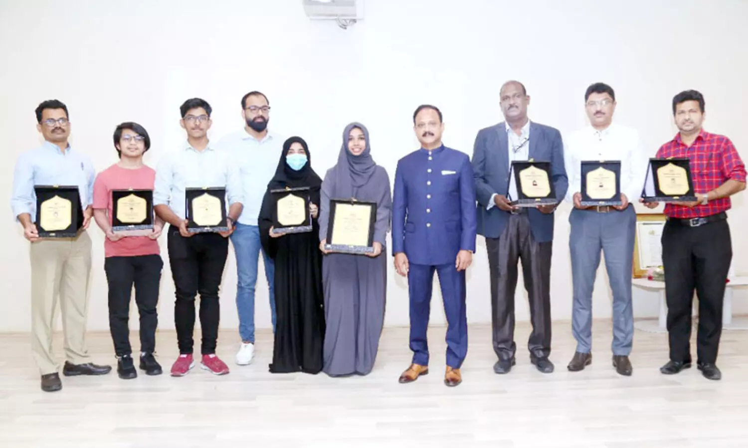 ദ​മ്മാം ലീ​ഡേ​ഴ്‌​സ് ഫോ​റം ടോ​പ്പേ​ഴ്‌​സ് അ​വാ​ർ​ഡു​ക​ൾ സ​മ്മാ​നി​ച്ചു