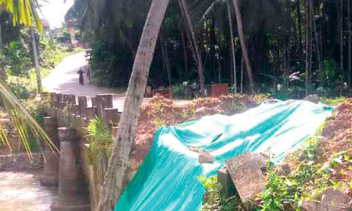 സത്രംകാവ് പാലം അറ്റകുറ്റപ്പണി തുടങ്ങിയില്ല;  സുരക്ഷിത യാത്ര അകലെ