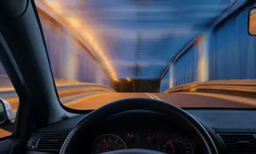 പിതാവ് മദ്യലഹരിയിൽ; പതിമൂന്നുകാരൻ ഡ്രൈവിങ് സീറ്റിൽ