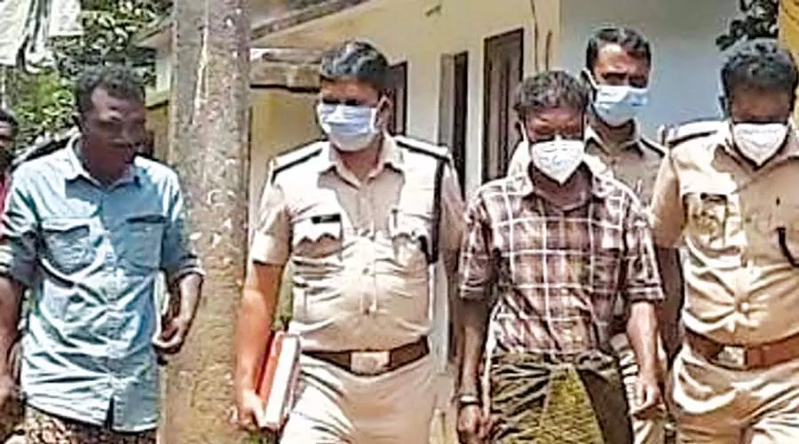 ക്ഷേത്രപരിസരത്തെ ചന്ദനമോഷണം; രണ്ടുപേർ പിടിയിൽ