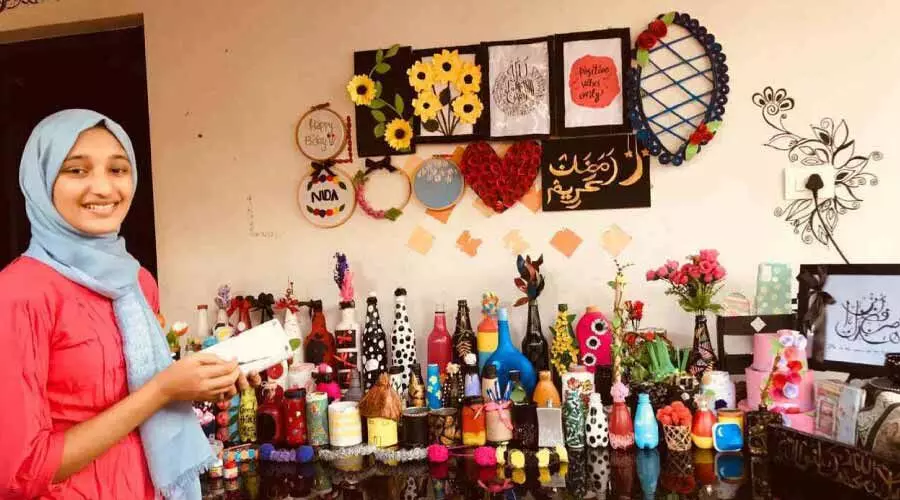 കരവിരുതില്‍ നിറമുള്ള കാഴ്ചകളൊരുക്കി നിദ