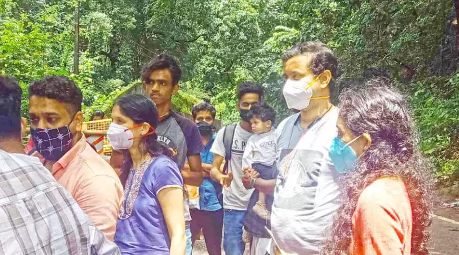 കർണാടകയിലേക്കുള്ള യാത്രാനിയന്ത്രണം നീട്ടി