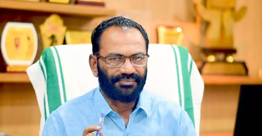 അരുവിക്കരയിലെ വീഴ്​ച: വി.കെ. മധുവിനെ തരംതാഴ്​ത്തി