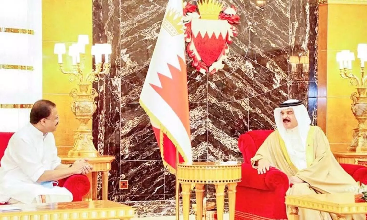 വിദേശകാര്യ സഹമന്ത്രി വി. മുരളീധരൻ ഹമദ്​ രാജാവുമായി കൂടിക്കാഴ്​ച നടത്തി