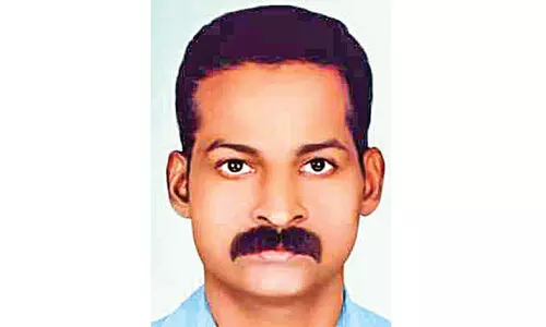 യു​വാ​വ്​ ഒ​മാ​നി​ൽ അ​പ​ക​ട​ത്തി​ൽ മ​രി​ച്ചി​ട്ട്​ 10 വ​ർ​ഷം;  സ​ഹാ​യം കാ​ത്ത്​ ഭാ​ര്യ​യും ര​ണ്ട് പെ​ൺ​മ​ക്ക​ളും