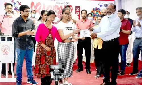 ബാലവേദി കുവൈത്ത്​ ദുരിതാശ്വാസ നിധിയിലേക്ക്​ ലക്ഷം രൂപ നൽകി