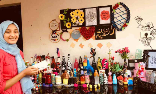 കരവിരുതില്‍ നിറമുള്ള കാഴ്ചകളൊരുക്കി നിദ