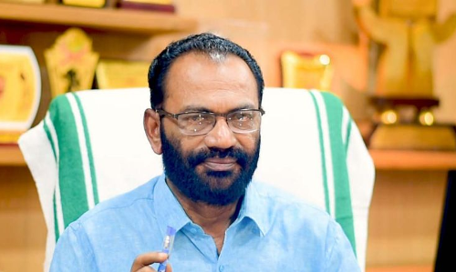 അരുവിക്കരയിലെ വീഴ്​ച: വി.കെ. മധുവിനെ തരംതാഴ്​ത്തി