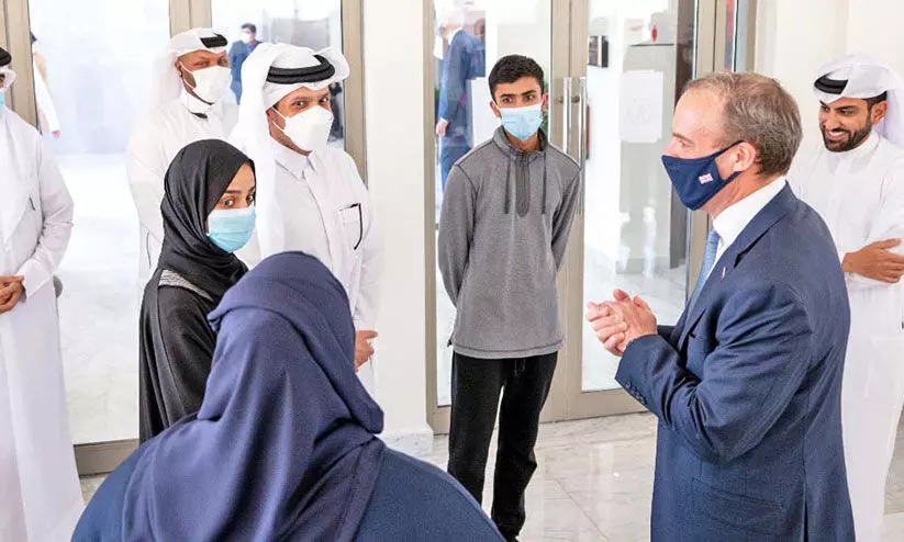 അ​ഫ്​​ഗാ​ൻ ക്യാ​മ്പ്​ സ​ന്ദ​ർ​ശി​ച്ച്​ ബ്രി​ട്ടീ​ഷ്​ വി​ദേ​ശ​കാ​ര്യ സെ​ക്ര​ട്ട​റി