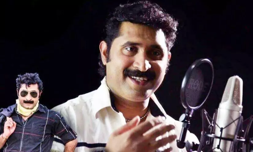 പ്രവാസ പിരിമുറുക്കത്തിൽ ചിരിയുടെ കുട ചൂടി നസീബ് കലാഭവൻ പ്രവാസ പിരിമുറുക്കത്തിൽ ചിരിയുടെ കുട ചൂടി നസീബ് കലാഭവൻ