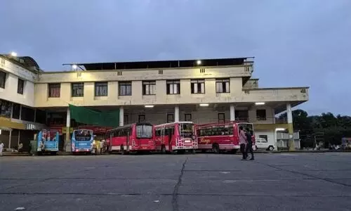 യാത്രക്കാർക്ക് ടൗണിലെത്താവുന്ന ഗതാഗതക്രമം ബസുടമകൾ സമർപ്പിച്ചു യാത്രക്കാർക്ക് ടൗണിലെത്താവുന്ന ഗതാഗതക്രമം ബസുടമകൾ സമർപ്പിച്ചു