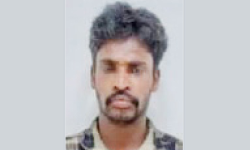 ചന്ദനത്തടി മോഷണം; നി​ര​പ​രാ​ധി​യെ കു​ടു​ക്കാ​ൻ കെ​ണി​യൊ​രു​ക്കി വ​ന​പാ​ല​ക​​ൻ, യഥാർഥ പ്രതി പിടിയിൽ