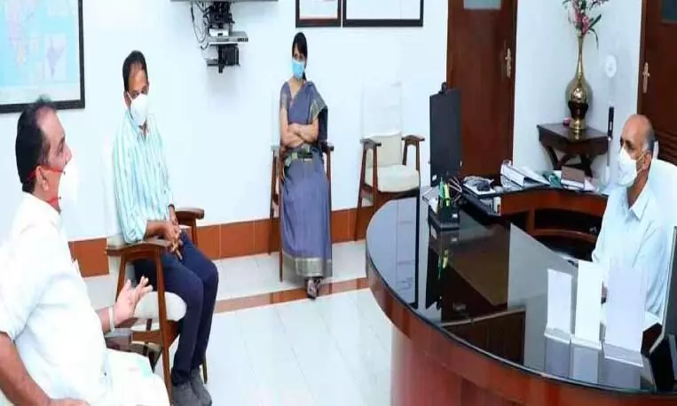 തുരുത്ത് റെയിൽവേ നടപ്പാലം പുനർനിർമിേക്കണ്ടത് റെയിൽവേയുടെ ബാധ്യതയെന്ന് ബെന്നി ബഹനാൻ തുരുത്ത് റെയിൽവേ നടപ്പാലം പുനർനിർമിേക്കണ്ടത് റെയിൽവേയുടെ ബാധ്യതയെന്ന് ബെന്നി ബഹനാൻ