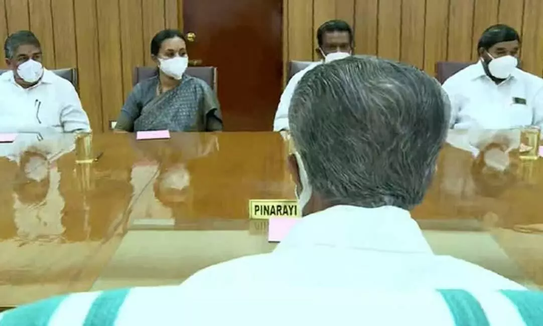 എതിർപ്പുകൾ തള്ളി; ന്യൂനപക്ഷ സ്​കോളർഷിപ്പുകൾ ജ​​ന​​സം​​ഖ്യാ​​നു​​പാ​​തി​​ക​​മാ​​ക്കി വിജ്ഞാപനം