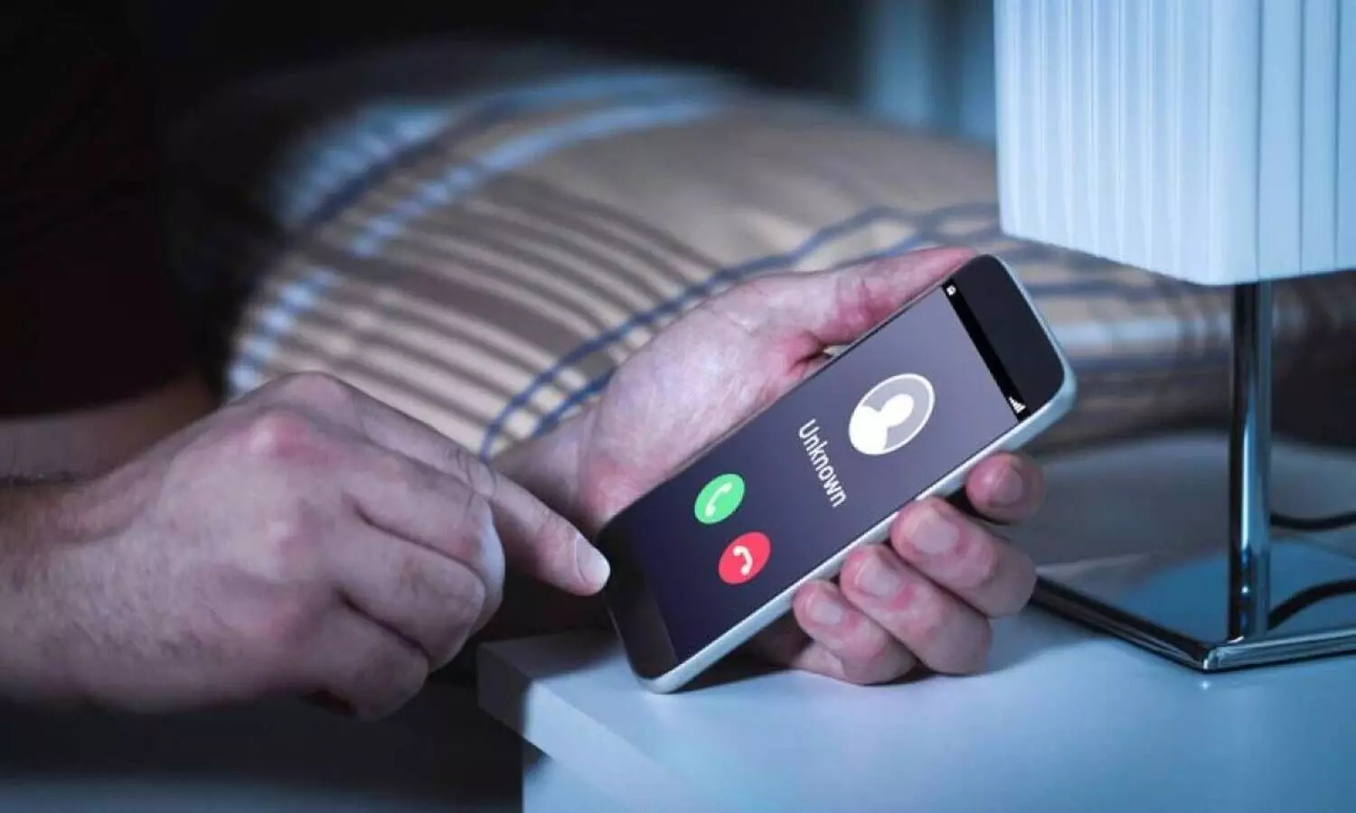 കെണിയിൽപെടുത്തി ന​ഗ്​​ന​ചി​ത്ര​മെടുത്ത്​ പണം തട്ടി; യുവതി അറസ്റ്റിൽ