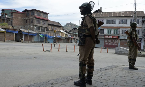 ക​ശ്​​മീ​രി​ൽ മൊ​ബൈ​ൽ ഫോ​ൺ സ​ർ​വീ​സ്​ പു​നഃ​സ്​​ഥാ​പി​ച്ചു