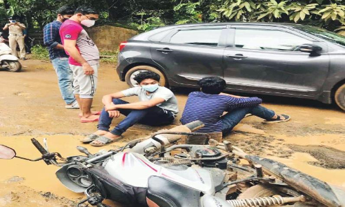 Accident Was stabbed in the road Protest of youth