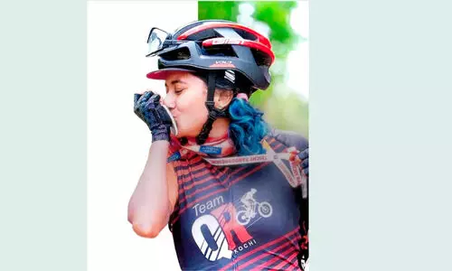 സൈക്ലിങ്ങിൽ അഭിമാന നേട്ടവുമായി കൊല്ലം സ്വദേശി ലൊറേൻ ഡിക്കോസ്റ്റ സൈക്ലിങ്ങിൽ അഭിമാന നേട്ടവുമായി കൊല്ലം സ്വദേശി ലൊറേൻ ഡിക്കോസ്റ്റ