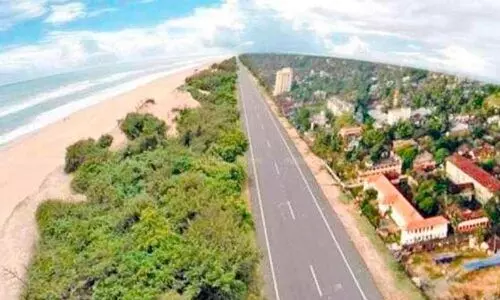 തീ​ര​ദേ​ശ റെ​യി​ൽ​പാ​ത​ക്ക്​ കോ​ട്ട​യ​ത്തു​നി​ന്ന്​ മ​ണ്ണ്​, 7000 ലോ​ഡ്​ ആ​ല​പ്പു​ഴ​യി​ലേ​ക്ക്​