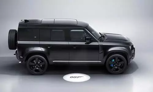Land Rover Defender V8 Bond Edition revealed