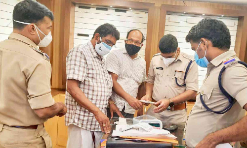 ജ്വല്ലറി നിക്ഷേപ തട്ടിപ്പ്: ഗോൾഡ് പാലസ്​ പയ്യോളി ശാഖയിൽ പൊലീസ് പരിശോധന  