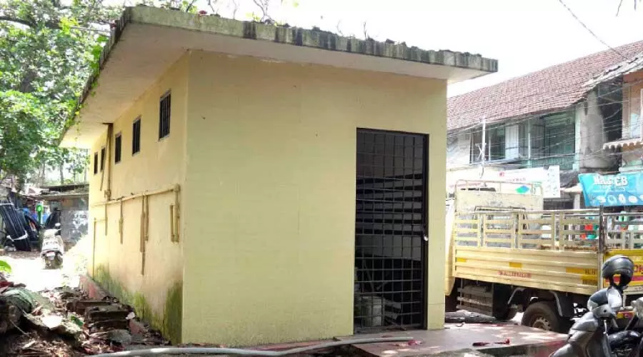 ശുചിത്വനഗരത്തിൽ ശുചിമുറിയെവിടെ സർ ശുചിത്വനഗരത്തിൽ ശുചിമുറിയെവിടെ സർ