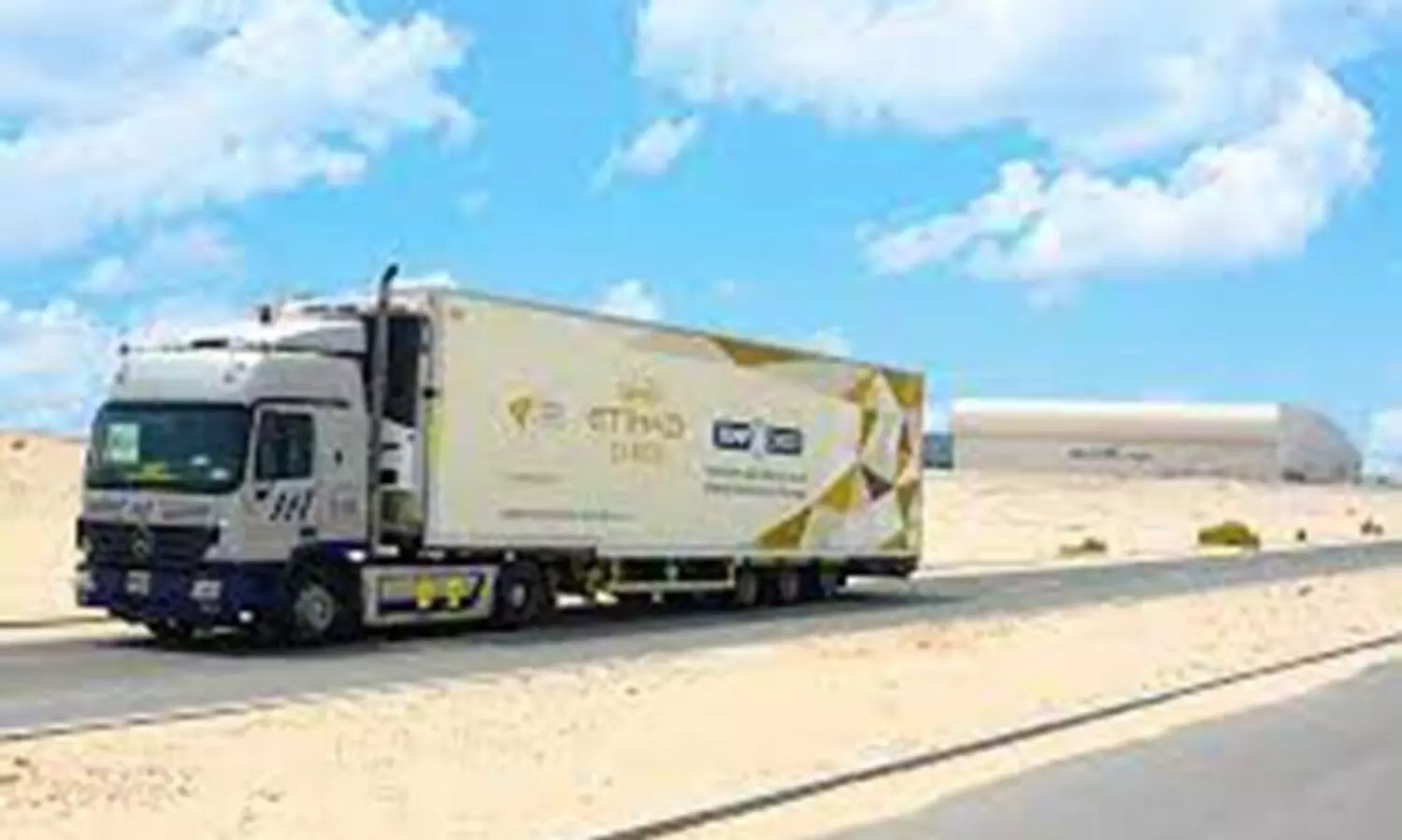 ച​ര​ക്കു​വാ​ഹ​ന​ങ്ങ​ളു​ടെ ക​സ്​​റ്റം​സ്​ ക്ലി​യ​റ​ൻ​സ്​ സ​മ​യം 52 മി​നി​റ്റാ​യി കു​റ​ഞ്ഞു