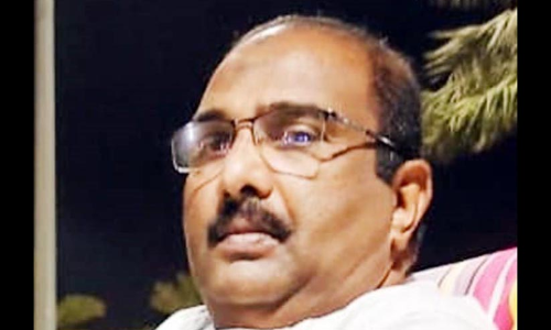 അ​ക്ഷ​ര​ദീ​പ​ത്തി​ൽ തി​ള​ങ്ങി പ്ര​വാ​സി എ​ഴു​ത്തു​കാ​ര​ൻ ക​മ​റു​ദ്ദീ​ൻ വ​ലി​യ​ത്ത്​