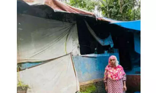 അന്തിയുറങ്ങാൻ ഒരു വീടിനായി നിരാലംബ കുടുംബം കനിവുതേടുന്നു