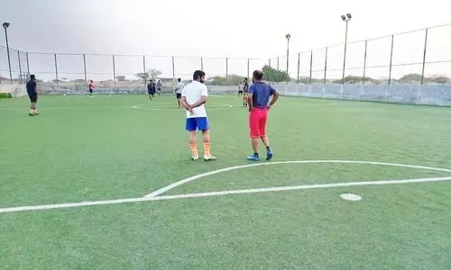 കോവിഡ് ഭീതി ഒഴിയുന്നു: കളി മൈതാനങ്ങൾ സജീവമായി തുടങ്ങി