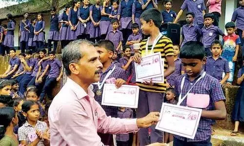 ഇത്​ പാണ്ടി സ്​കൂളി​നെ മുഖ്യധാരയിലേക്ക്​ നയിച്ച അധ്യാപകൻ