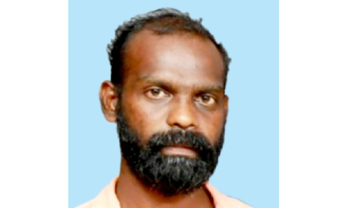 ലൈ​റ്റ്​ ആ​ൻ​ഡ്​ സൗ​ണ്ട് ജീ​വ​ന​ക്കാ​ർ ചോ​ദി​ക്കു​ന്നു...  ഞ​ങ്ങ​ളെ എ​ന്തി​ന് ഇ​രു​ട്ട​ത്ത് നി​ർ​ത്തു​ന്നു?