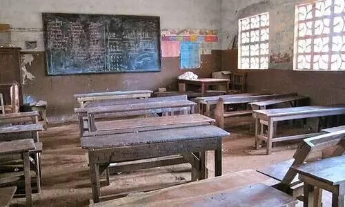 എയ്ഡഡ് നിയമനങ്ങൾക്ക് ഇരട്ടക്കുരുക്ക്: കുട്ടികൾ കൂടുന്നു; അധ്യാപകർ കുറയുന്നു