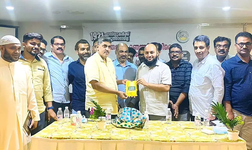 മലബാർ സമരം ഇന്ത്യൻ സ്വാതന്ത്ര്യ സമര ചരിത്രത്തിലെ സുവർണാധ്യായം –എസ്.വി. അർശുൽ അഹമ്മദ് മലബാർ സമരം ഇന്ത്യൻ സ്വാതന്ത്ര്യ സമര ചരിത്രത്തിലെ സുവർണാധ്യായം –എസ്.വി. അർശുൽ അഹമ്മദ്