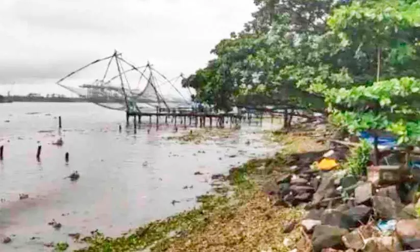 വിസ്തൃതി കുറഞ്ഞു, മാലിന്യം നിറഞ്ഞു; ​ഫോർട്ട്​ കൊച്ചി പ്രധാന ബീച്ചുകളുടെ പട്ടികയിൽ നിന്ന്​  പുറത്ത്