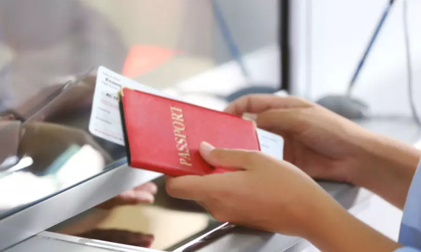 വിദേശത്ത് കുടുങ്ങിയ 3,90,000 പേരുടെ ഇഖാമ നഷ്ടമായി വിദേശത്ത് കുടുങ്ങിയ 3,90,000 പേരുടെ ഇഖാമ നഷ്ടമായി