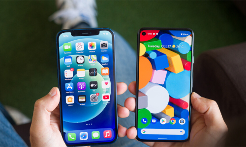 ആപ്പിൾ ഐഫോണിനെ ട്രോളുന്ന രസകരമായ പരസ്യവുമായി ഗൂഗ്​ൾ; വിഡിയോ കാണാം...