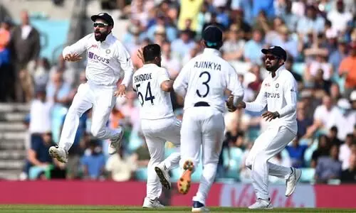 ഈ ടീം വേറെ ലെവൽ; ഇംഗ്ലണ്ടിനെ എറിഞ്ഞോടിച്ച്​ ഇന്ത്യ