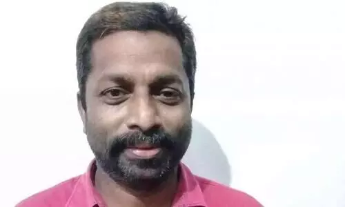 തലകറങ്ങി വീണ വയോധികനെ ട്രെയിനിന് മുന്നിൽനിന്ന് രക്ഷിച്ച് യുവാവ്