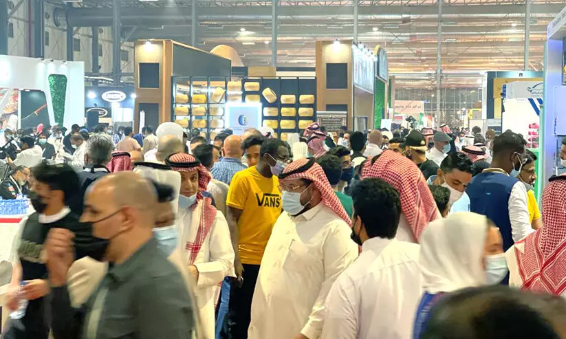 റിയാദിൽ ഉത്സവച്ഛായ പകർന്ന് സൗദി ഹൊറീക രാജ്യാന്തര മേള റിയാദിൽ ഉത്സവച്ഛായ പകർന്ന് സൗദി ഹൊറീക രാജ്യാന്തര മേള