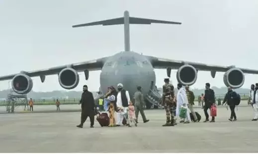 മുൻ അഫ്ഗാൻ ഗവർണർക്ക് ഇന്ത്യ അഭയം നൽകും മുൻ അഫ്ഗാൻ ഗവർണർക്ക് ഇന്ത്യ അഭയം നൽകും