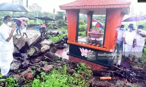 പയ്യാമ്പലത്ത്​ പട്ടിയെ കൊന്ന്​ കത്തിച്ച നിലയിൽ; പ്ര​തി​ഷേ​ധ​വു​മാ​യി ബി.​ജെ.​പി