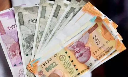 വ്യ​വ​സാ​യ വ​കു​പ്പി​െൻറ പേ​രി​ൽ ബ്ലേഡ്​ മാഫിയ ഭീഷണിപ്പെടുത്തുന്നതായി യുവതി