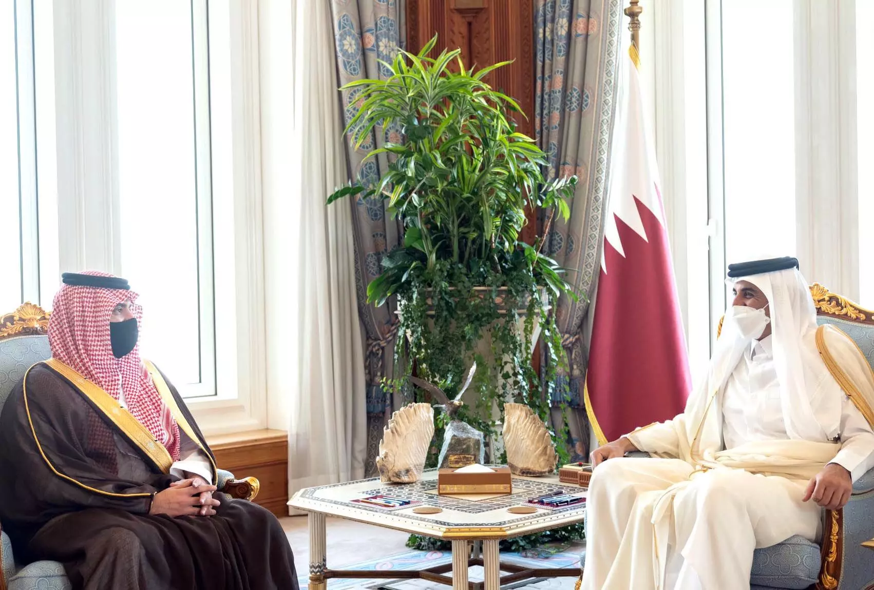 സൗദി ആഭ്യന്തരമന്ത്രി ഖത്തർ അമീറിനെ സന്ദർശിച്ചു