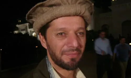 താലിബാനു പിടികൊടുക്കാതെ രക്തസാക്ഷ്യത്തിലേക്കു കടന്നുകളഞ്ഞ പോരാളി താലിബാനു പിടികൊടുക്കാതെ രക്തസാക്ഷ്യത്തിലേക്കു കടന്നുകളഞ്ഞ പോരാളി