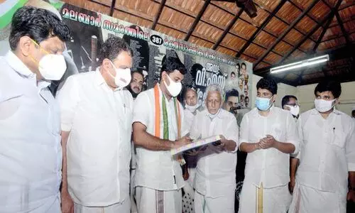 മലപ്പുറം: ഡി.​സി.​സി​യു​ടെ പു​തി​യ പ്ര​സി​ഡ​ൻ​റാ​യി 36കാ​ര​നാ​യ വി.എസ്​. ജോ​യി ചു​മ​ത​ലയേറ്റു