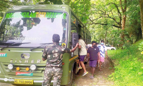 പ​റ​മ്പി​ക്കു​ള​ത്ത് സ​ഞ്ചാ​രി​ക​ൾ എ​ത്തി​ത്തു​ട​ങ്ങി