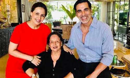Akshay Kumars Mother Aruna Bhatia