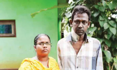 വൃ​ക്ക​ക​ൾ ത​ക​രാ​റി​ലായ യു​വാ​വി​ന് സു​മ​ന​സ്സു​ക​ളു​ടെ സ​ഹാ​യം വേ​ണം