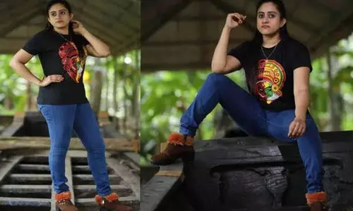 പള്ളിയോടത്തില്‍ ഫോ​ട്ടോഷൂട്ട്​: ആചാര ലംഘനത്തിനെതിരെ നടപടി സ്വീകരിക്കണം -മഹിള ഐക്യവേദി